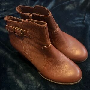Clark’s Ultimate Comfort Collection Brown Ankle Boots